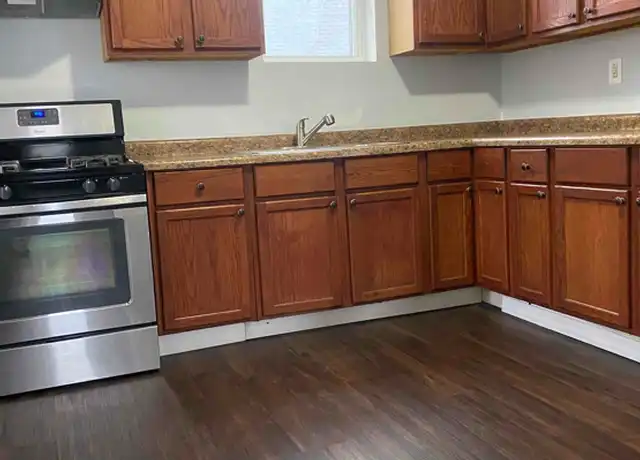 Property at 922 Summer St Unit 1, Hammond, IN, 46320, 2 beds, 1 bath, [object Object]