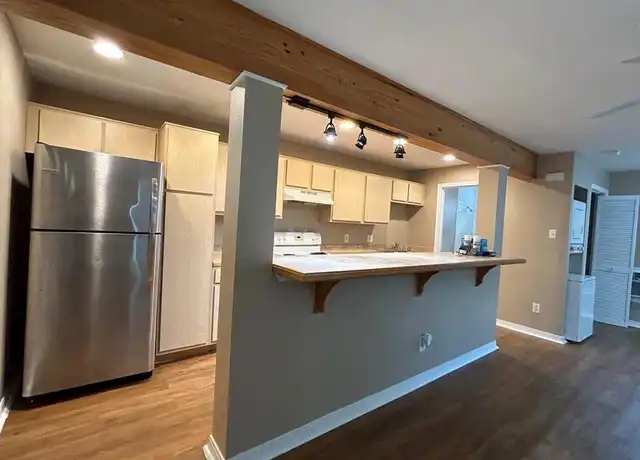 Property at 831 W 25th St Unit 7, Houston, TX, 77008, 1 bed, 1 bath, [object Object]