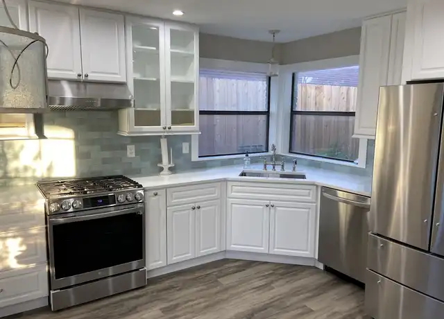 Property at 8506 Timber Pl, San Antonio, TX, 78250, 4 beds, 2 baths, [object Object]
