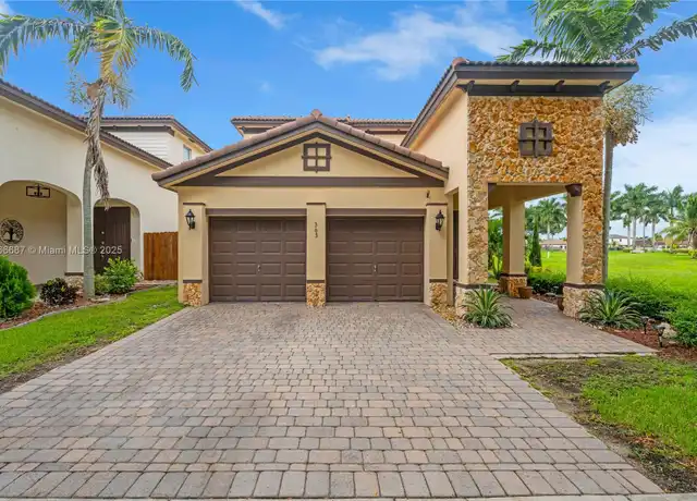 Property at 363 NE 25th Ter Unit 363, Homestead, FL, 33033, 4 beds, 2.5 baths, [object Object]