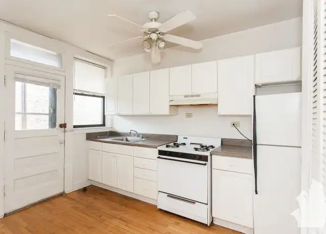 Property at 1955 W Winnemac Ave Unit 3, Chicago, IL, 60640, 2 beds, 1 bath, [object Object]