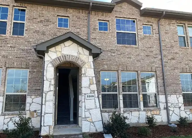 Property at 3209 Solana Cir, Denton, TX, 76207, 3 beds, 2 baths, [object Object]