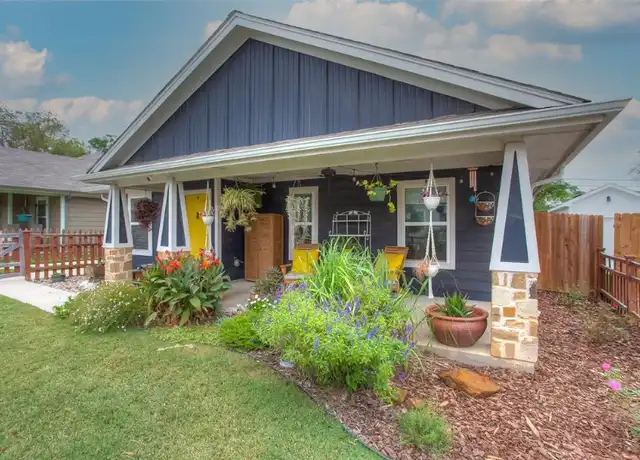 Property at 923 E Tucker St, Fort Worth, TX, 76104, 3 beds, 2 baths, [object Object]