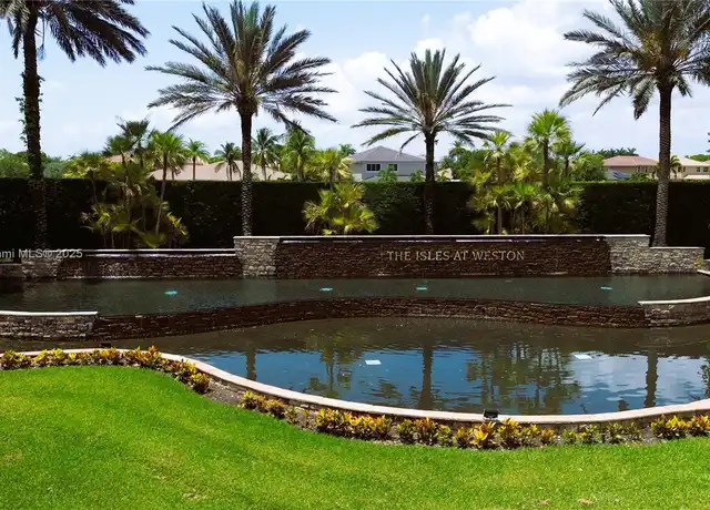 Property at 4451 Laurel Pl #4451, Weston, FL, 33332, 4 beds, 2 baths, [object Object]