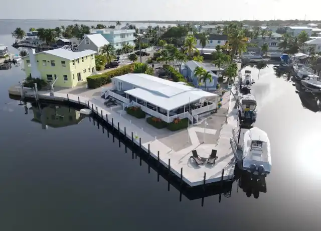 Property at 1210 Saratoga Ln, Key Largo, FL, 33037, 3 beds, 2 baths, [object Object]