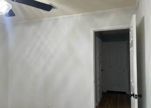 Property at 33 Rockney Rd, Georgetown, TX, 78626, 1 bed, 1 bath, [object Object]