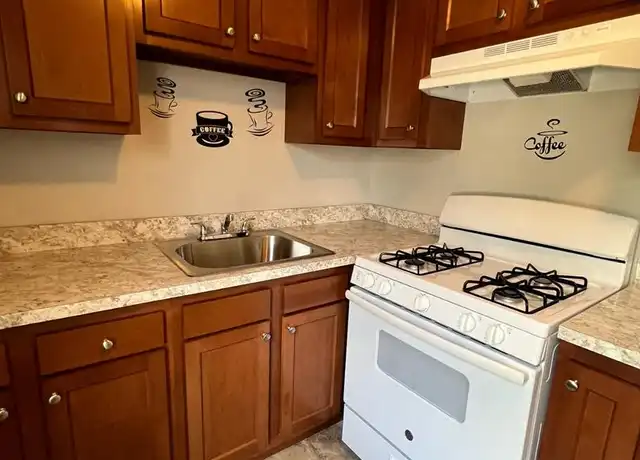 Property at 206 S White Horse Pike Unit B, Audubon, NJ, 08106, 2 beds, 1 bath, [object Object]
