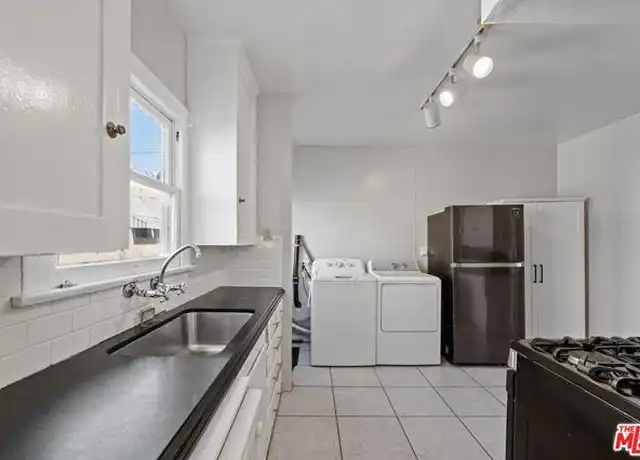 Property at 426 N Vista St, Los Angeles, CA, 90036, 2 beds, 1 bath, [object Object]