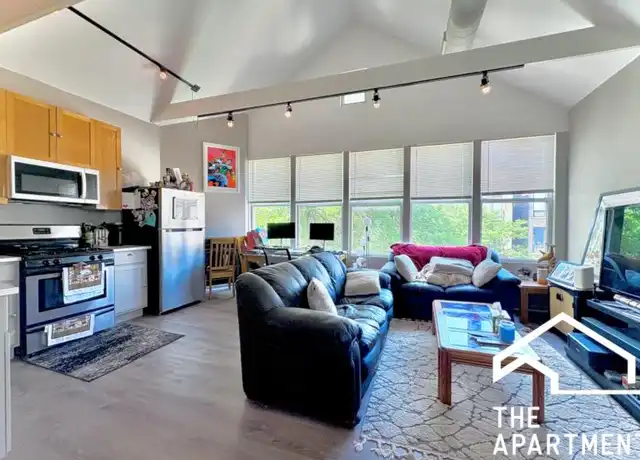 Property at 1239 W Ohio St, Chicago, IL, 60642, 2 beds, 1 bath, [object Object]