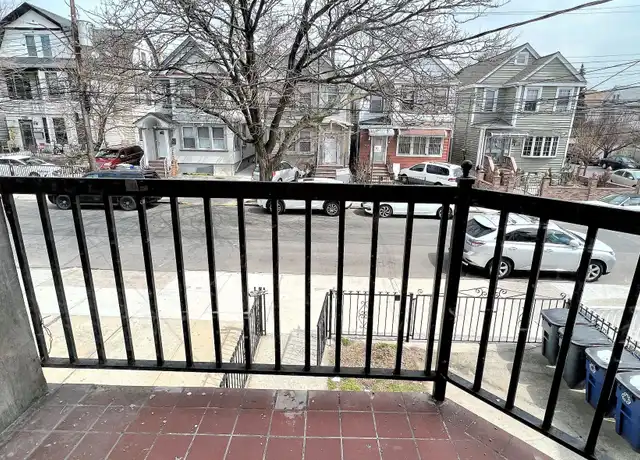 Property at 5216 94th St, Elmhurst, NY, 11373, 1 bed, 1 bath, [object Object]