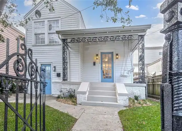 Property at 5516 Laurel St, New Orleans, LA, 70115, 2 beds, 1 bath, [object Object]