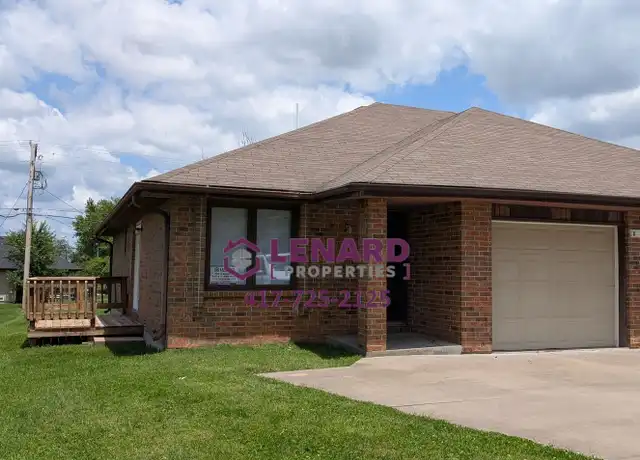 Property at 2955 W Roxbury St, Springfield, MO, 65807, 2 beds, 1.5 baths, [object Object]