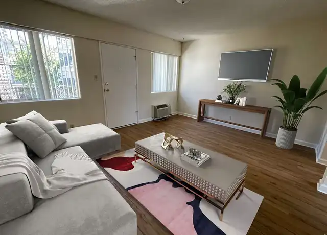 Property at 365 W. Doran st Glendale CA - 365 W Doran St, Glendale, CA, 91203, 2 beds, 1 bath, [object Object]