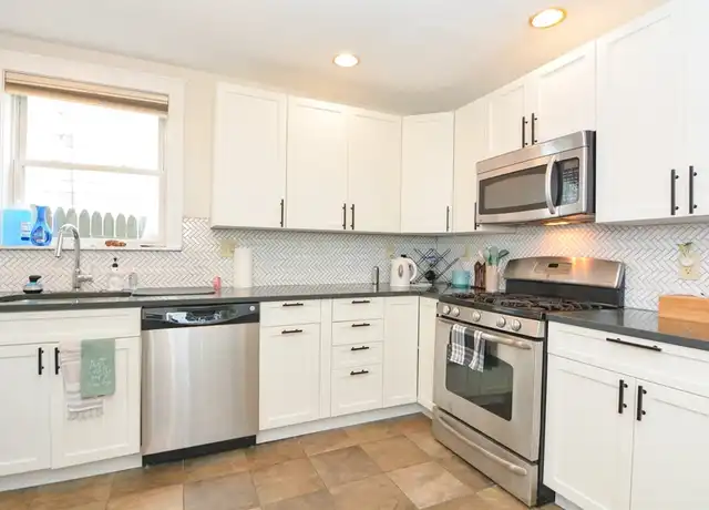 Property at 84 Roseclair St #1, Dorchester, MA, 02125, 3 beds, 1 bath, [object Object]