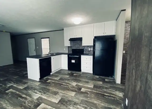 Property at 29 Lakeview Dr Unit G, Riverdale, GA, 30296, 3 beds, 2 baths, [object Object]