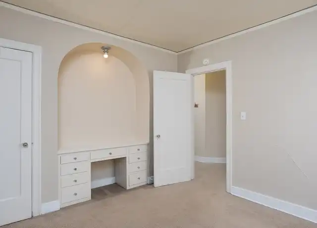 Property at Amhurst Apartments - 6109 SE Belmont St, Portland, OR, 97215, 1 bed, 1 bath, [object Object]