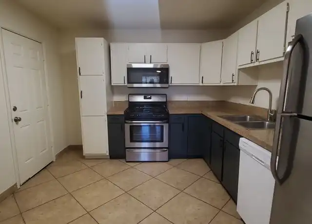 Property at 2828 E Janice Way, Phoenix, AZ, 85032, 4 beds, 1.5 baths, [object Object]