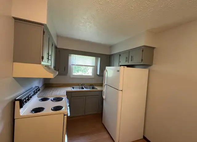Property at 3855 Timberview St, North Canton, OH, 44720, 1 bed, 1 bath, [object Object]