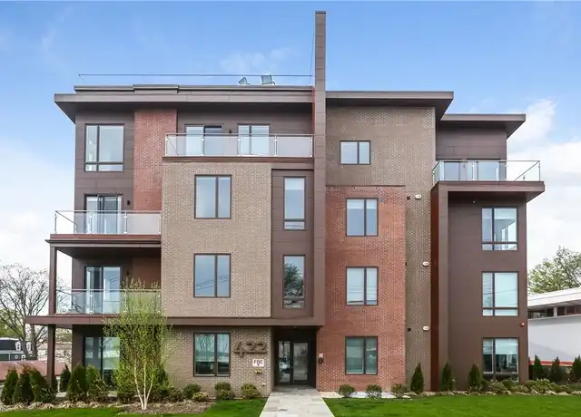 Property at 422 E Boston Post Rd Unit 301, Mamaroneck, NY, 10543, 2 beds, 2 baths, [object Object]