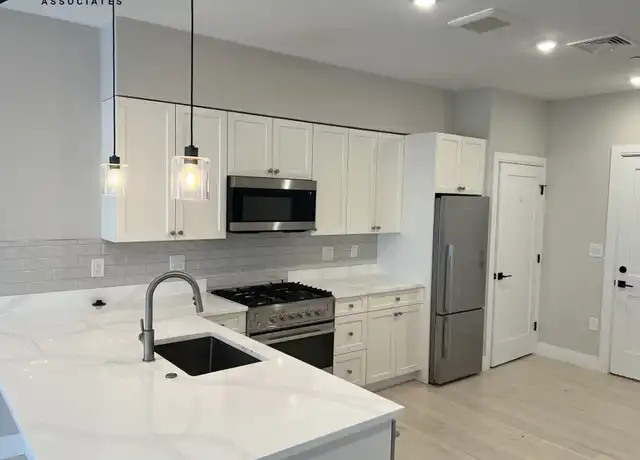Property at 209 Green St Unit 211, Jamaica Plain, MA, 02130, 1 bed, 1 bath, [object Object]