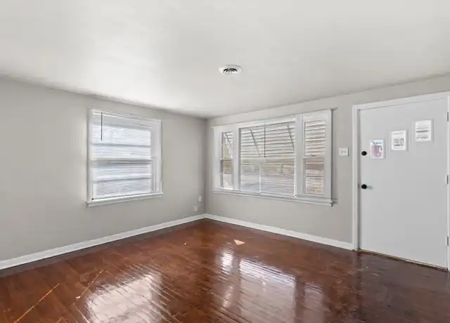 Property at 118 N Dade Ave, Saint Louis, MO, 63135, 3 beds, 1 bath, [object Object]