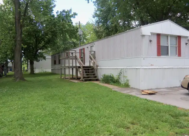 Property at 40 Yoakum Cir, Hopkinsville, KY, 42240, 2 beds, 2 baths, [object Object]