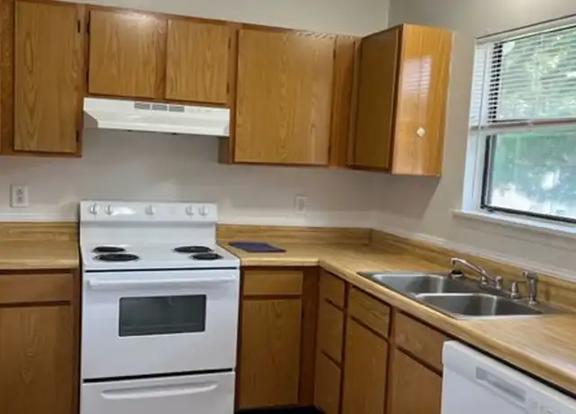 Property at 203 Valencia Dr Unit 196M, Jacksonville, NC, 28546, 1 bed, 1 bath, [object Object]
