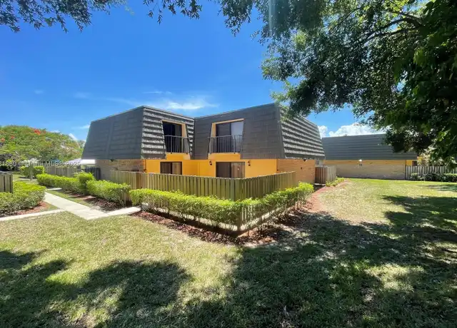Property at 726 7th Way, West Palm Beach, FL, 33407, 2 beds, 2.5 baths, [object Object]