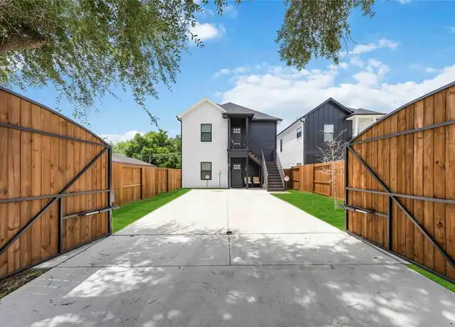 Property at 5010 Wilmington St Unit A, Houston, TX, 77033, 2 beds, 2 baths, [object Object]