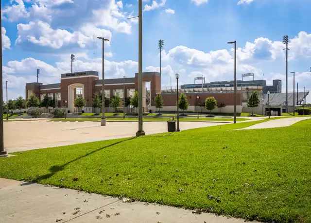 Property at 125 Pine St, Prairie View, TX, 77445, 1 bed, 1.5 baths, [object Object]