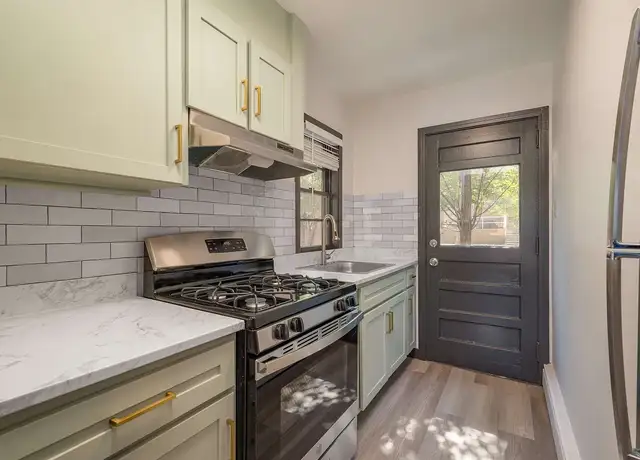 Photo of 230 Spruce St NE, Albuquerque, NM 87106