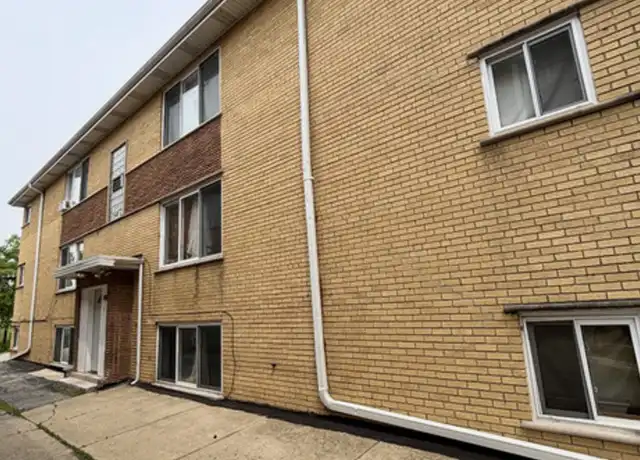 Property at 12438 Fairview Ave Unit BE, Blue Island, IL, 60406, 2 beds, 1 bath, [object Object]
