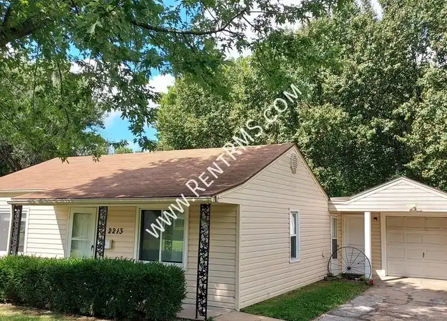 Property at 2213 SW Morningside Rd, Topeka, KS, 66614, 2 beds, 1 bath, [object Object]
