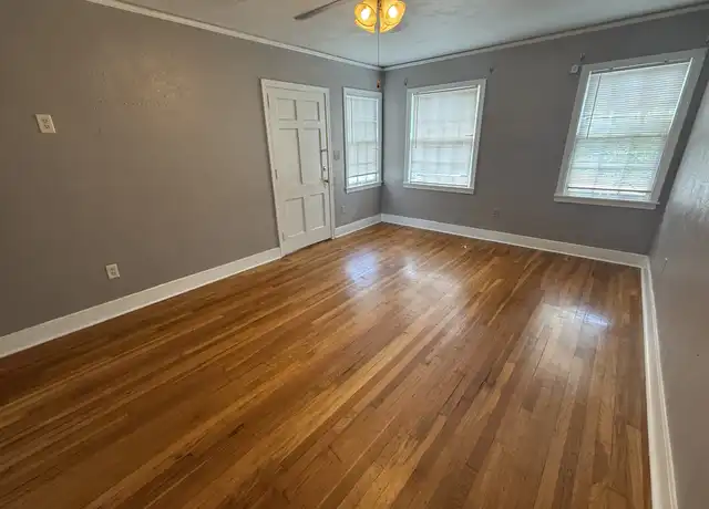 Property at 4134 N State St, Jackson, MS, 39206, 2 beds, 1 bath, [object Object]