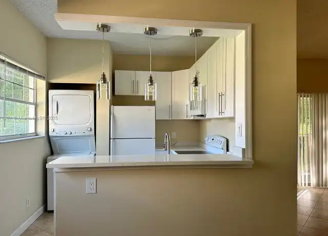 Property at 820 Cypress Park Way Unit C2, Deerfield Beach, FL, 33064, 3 beds, 2 baths, [object Object]