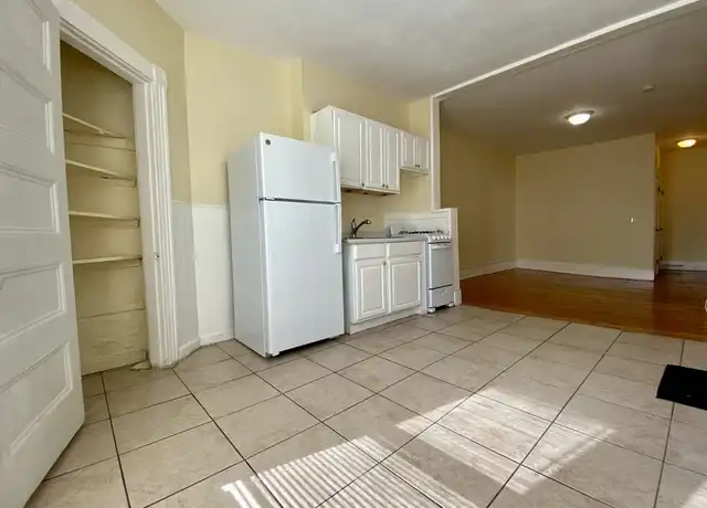 Property at 769 Broadway Unit 3, Chelsea, MA, 02150, 1 bed, 1 bath, [object Object]
