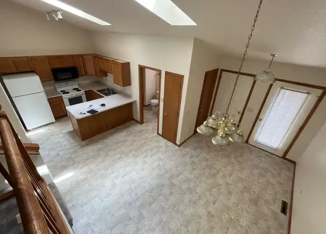 Property at 727 29th Ave NE Apt 3, Menomonie, WI, 54751, 3 beds, 2.5 baths, [object Object]