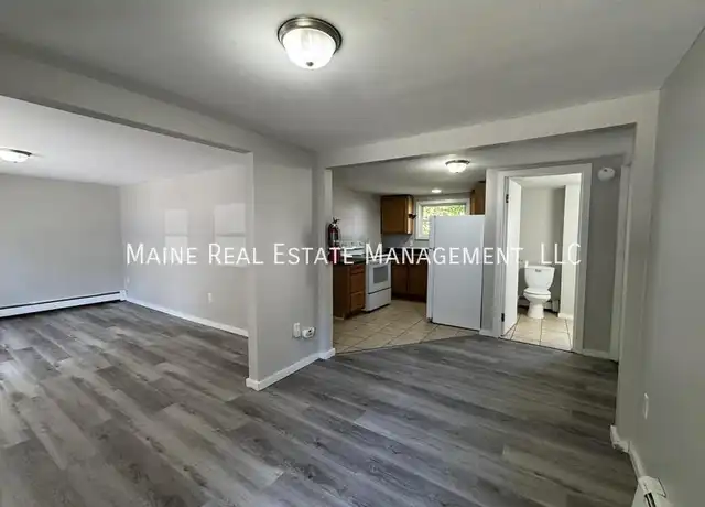 Property at 206 Maine Ave Unit 4, Farmingdale, ME, 04344, 1 bed, 1 bath, [object Object]