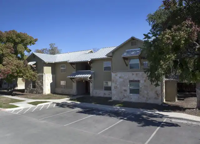 Property at 779 W Mayfield Blvd Unit 104, San Antonio, TX, 78211, 4 beds, 2 baths, [object Object]