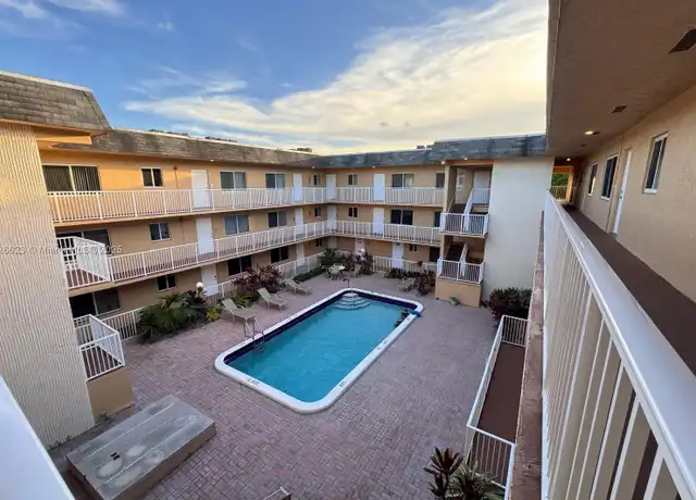 Property at 7910 Taft St #304, Pembroke Pines, FL, 33024, 2 beds, 1 bath, [object Object]