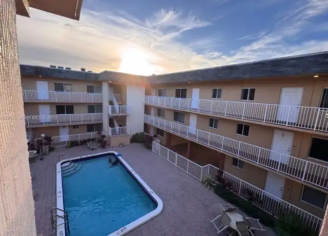 Property at 7910 Taft St #304, Pembroke Pines, FL, 33024, 1 bed, 1 bath, [object Object]