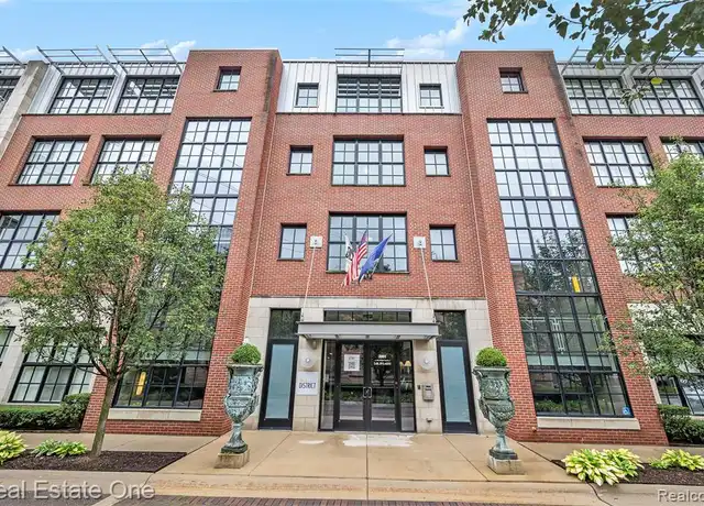 Property at 2051 Villa Rd #203, Birmingham, MI, 48009, 2 beds, 2 baths, [object Object]