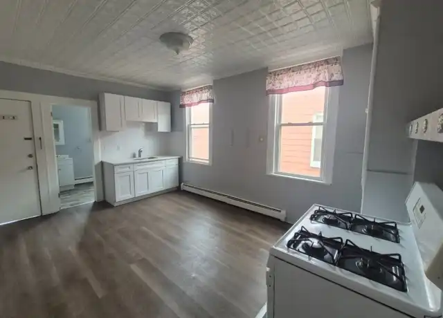 Property at 126 Main St Unit 3, Newark, NJ, 07105, 3 beds, 1 bath, [object Object]