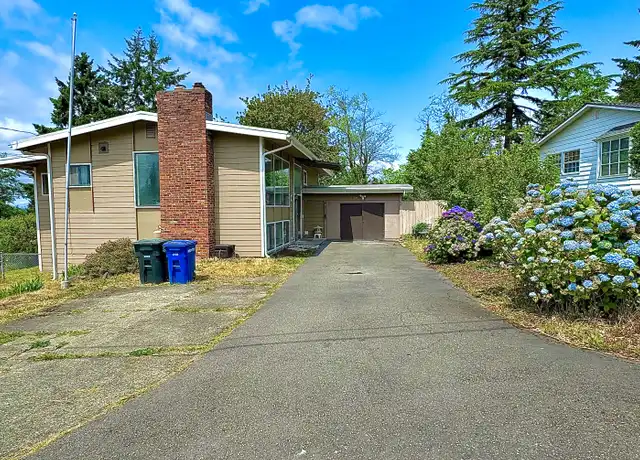 Property at 1630 S 257th St, Des Moines, WA, 98198, 5 beds, 2 baths, [object Object]