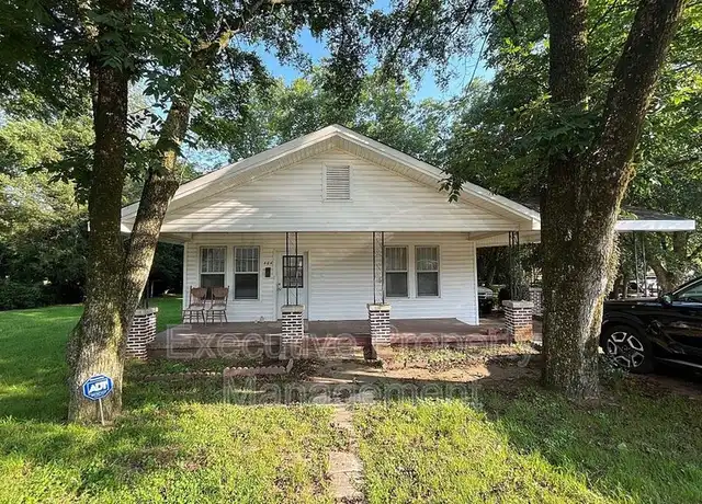 Property at 404 Chisholm St, Montgomery, AL, 36110, 3 beds, 1 bath, [object Object]