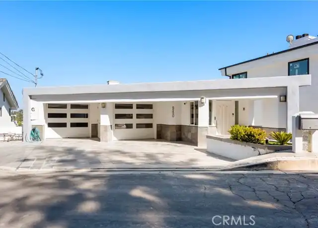 Property at 5220 Medina Rd, Woodland Hills, CA, 91364, 5 beds, 4 baths, [object Object]
