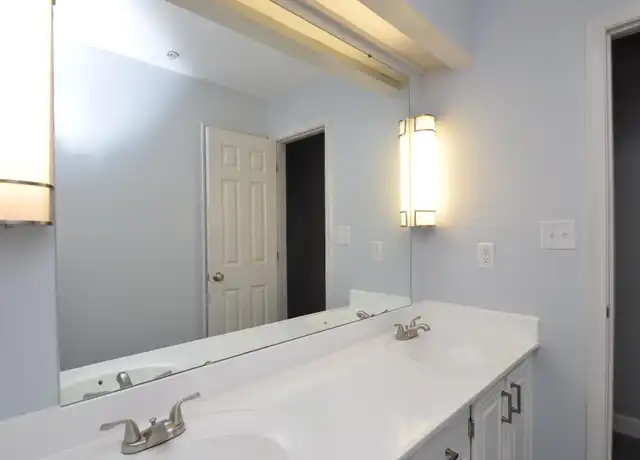 Property at 258 E Davie St, Raleigh, NC, 27601, 2 beds, 2.5 baths, [object Object]