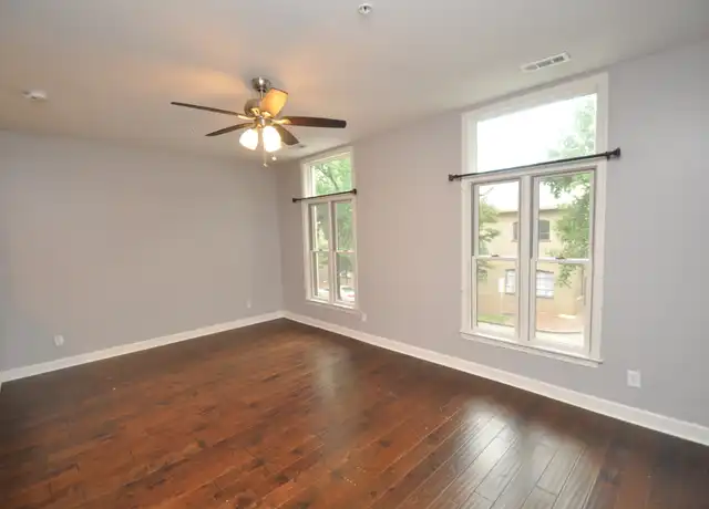 Property at 258 E Davie St, Raleigh, NC, 27601, 2 beds, 2.5 baths, [object Object]