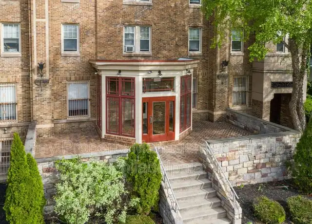 Property at 2809 W Queen Ln Apt 105, Philadelphia, PA, 19129, 1 bed, 1 bath, [object Object]