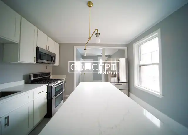 Property at 34 Kinross Rd #10, Brighton, MA, 02135, 3 beds, 1 bath, [object Object]
